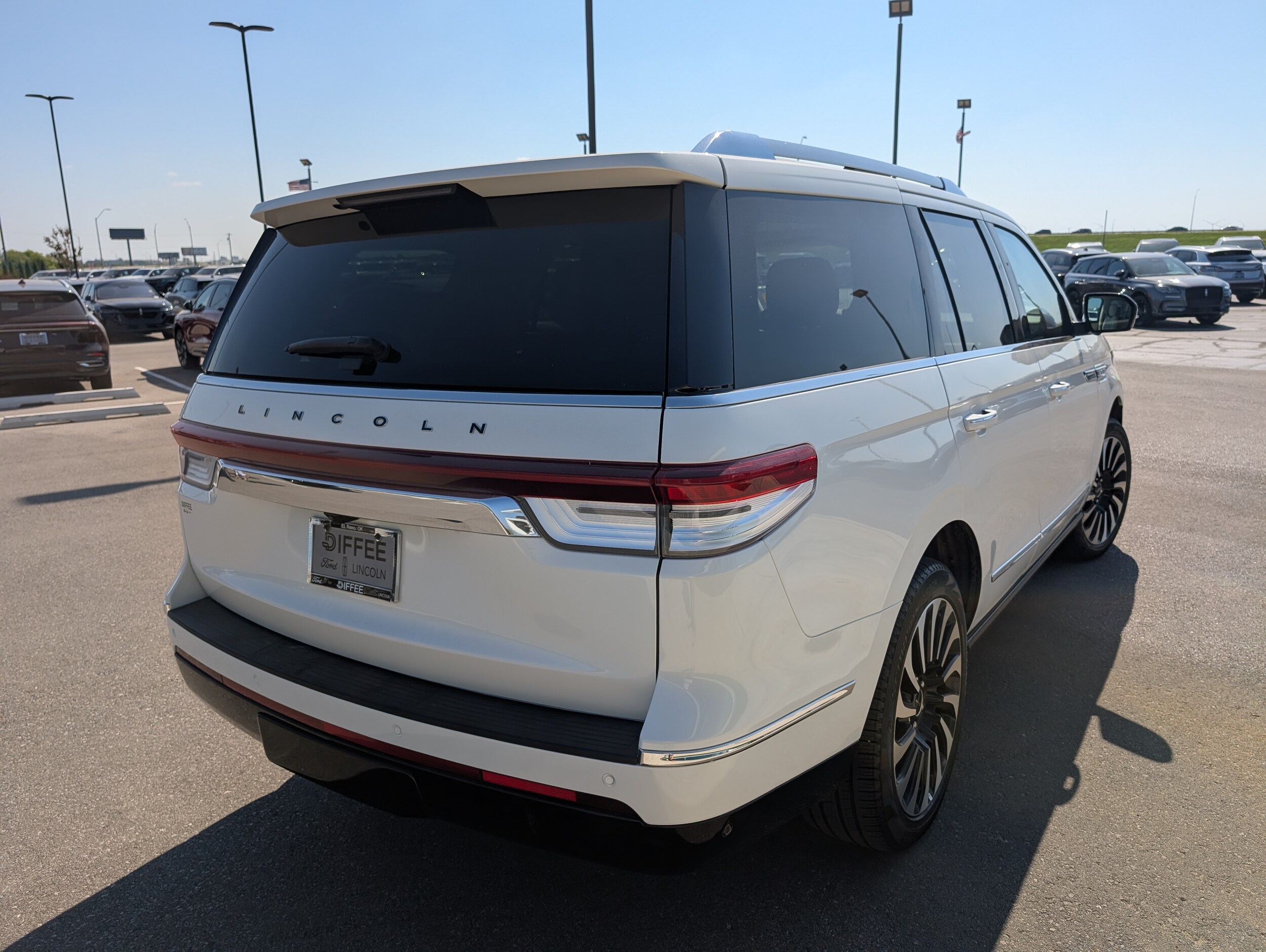 2022 Lincoln Navigator Black Label photo 4