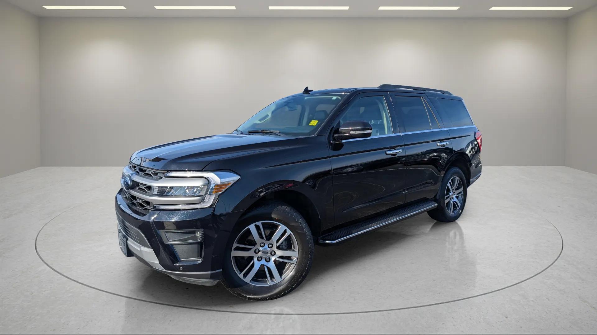 2022 Ford Expedition XLT's photo