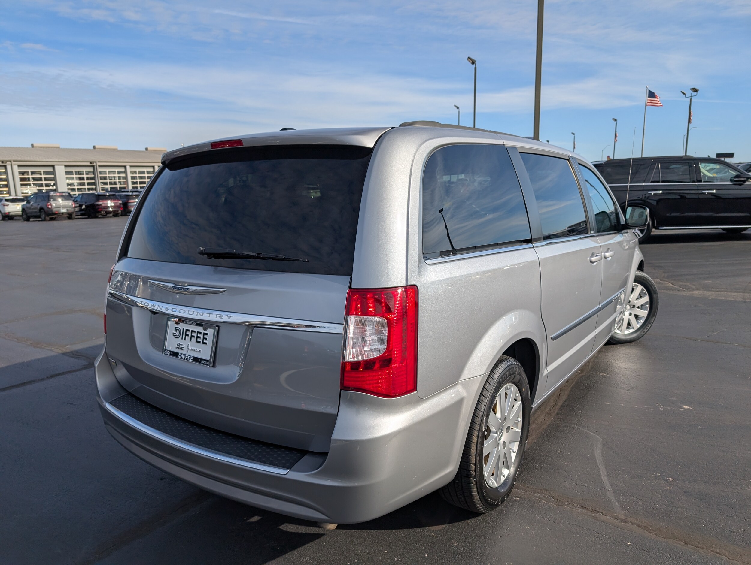 2013 Chrysler Town & Country Touring photo 4