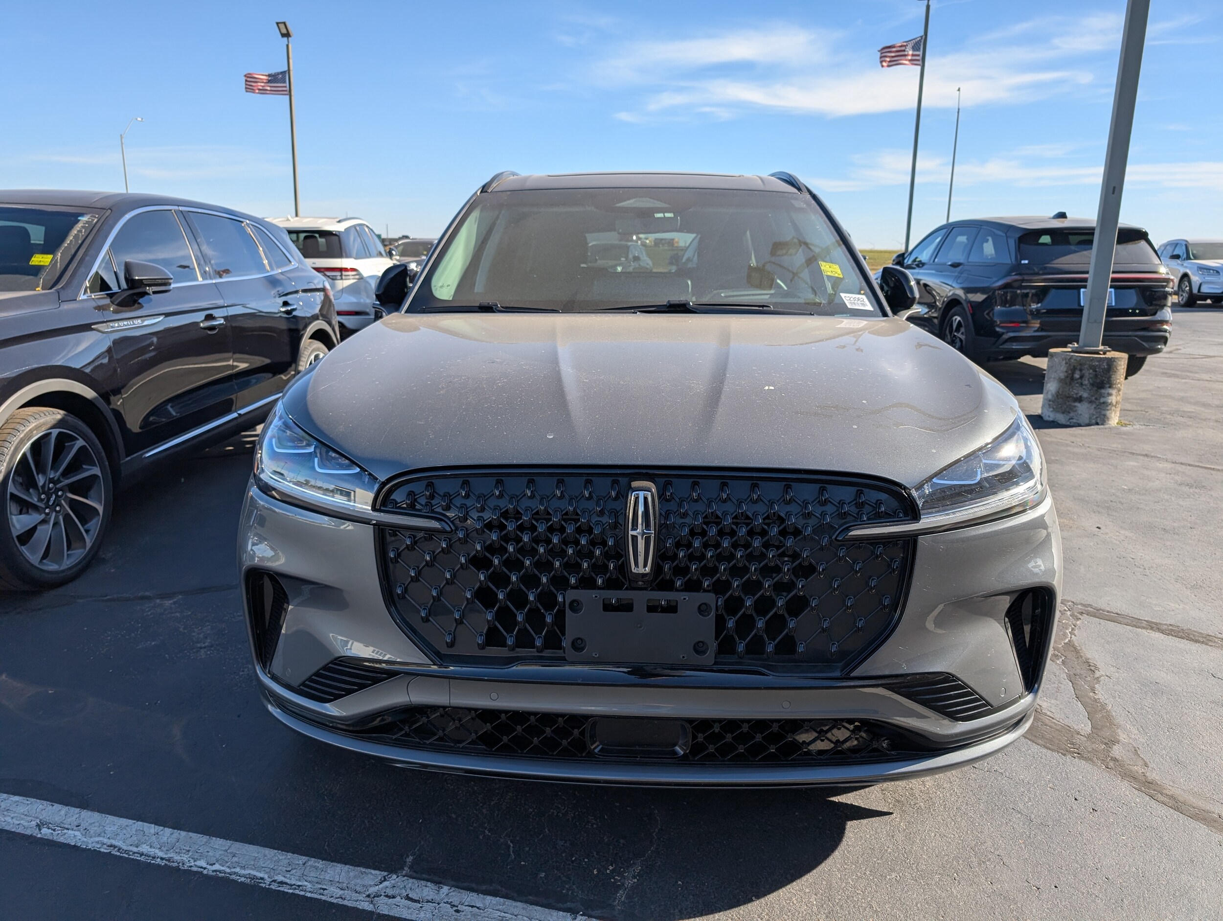 2025 Lincoln Aviator Reserve photo 2