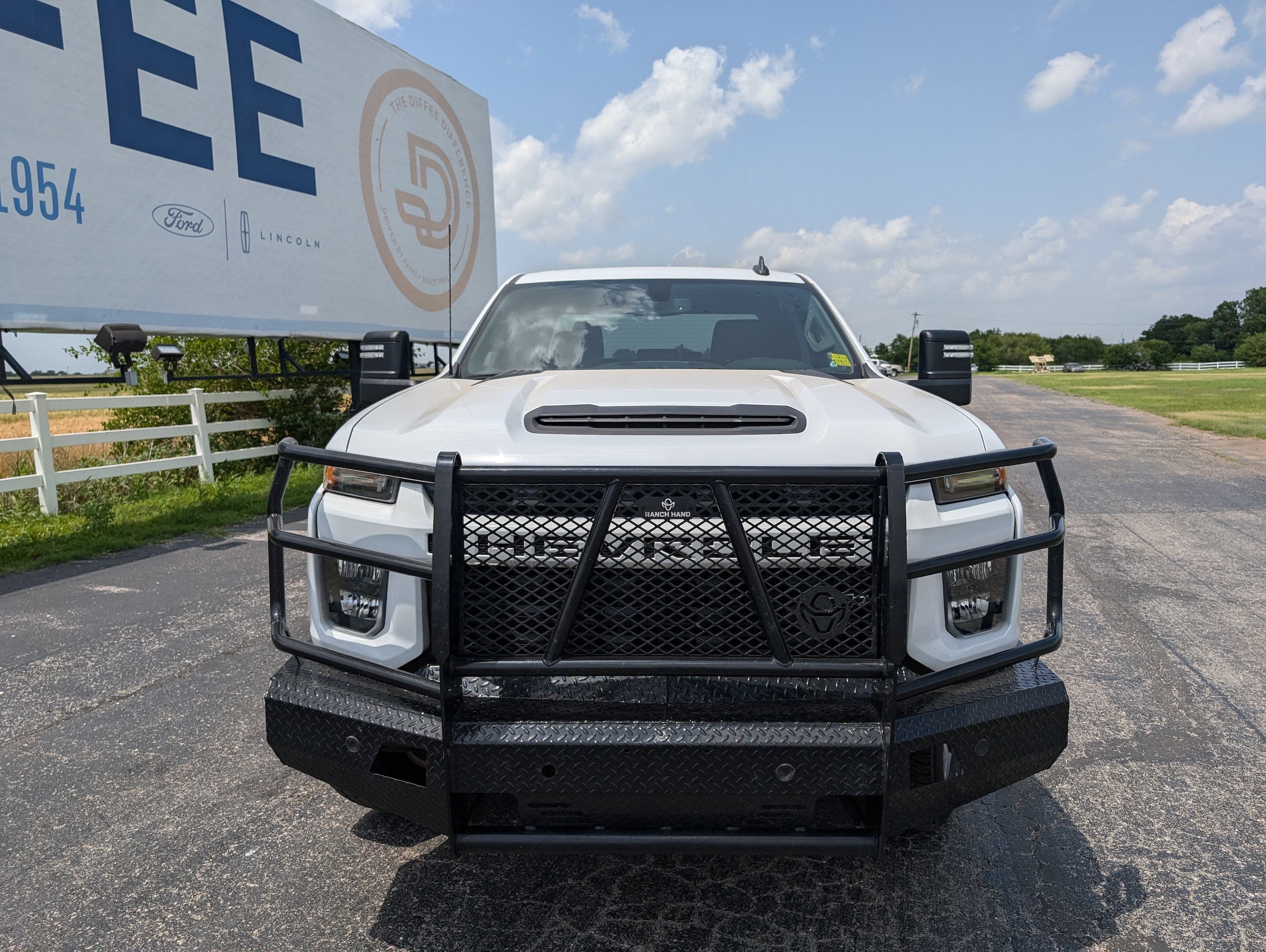 Used 2023 Chevrolet Silverado 2500HD Custom with VIN 2GC4YME75P1707679 for sale in El Reno, OK
