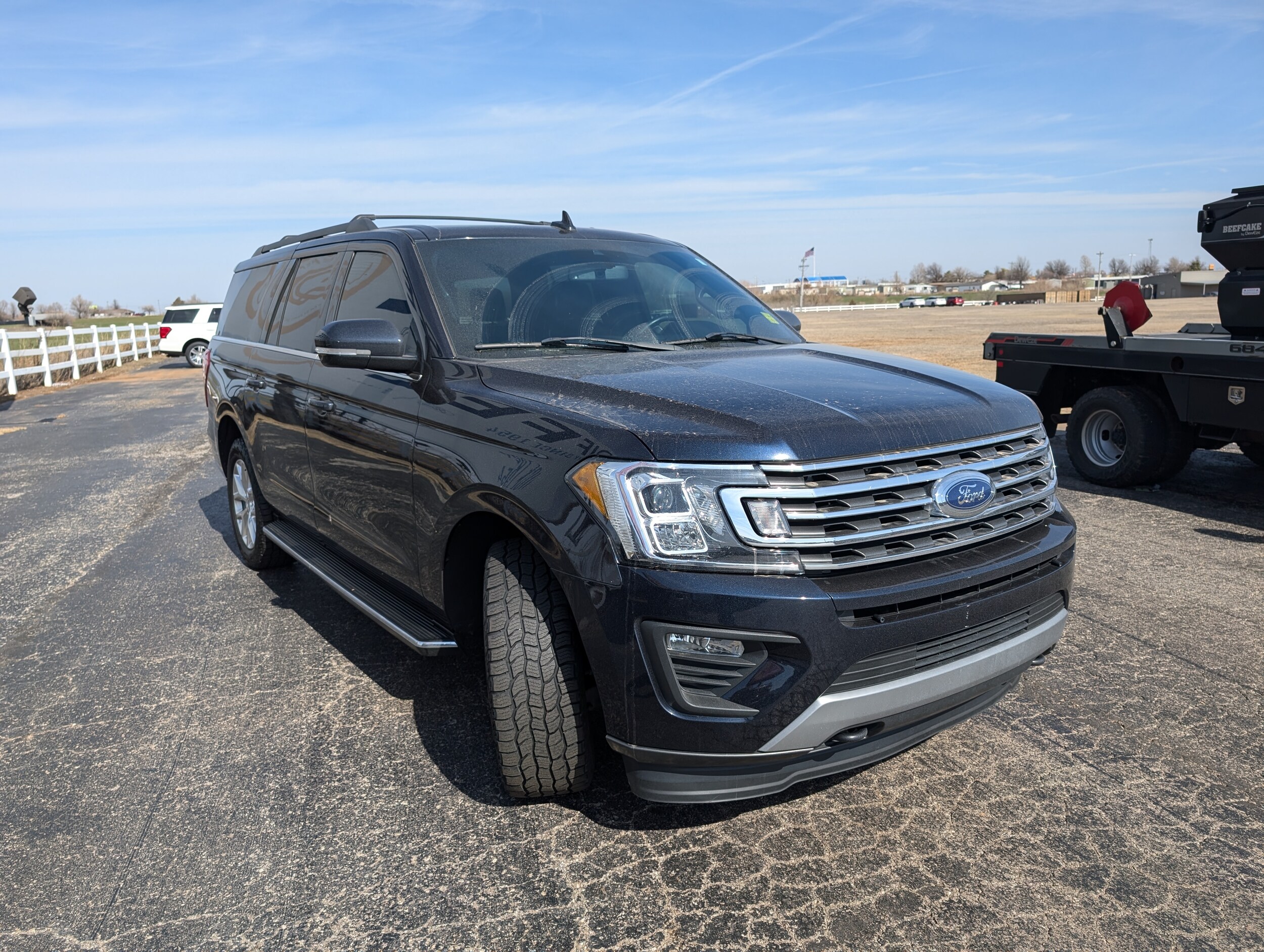 2021 Ford Expedition MAX XLT photo 3