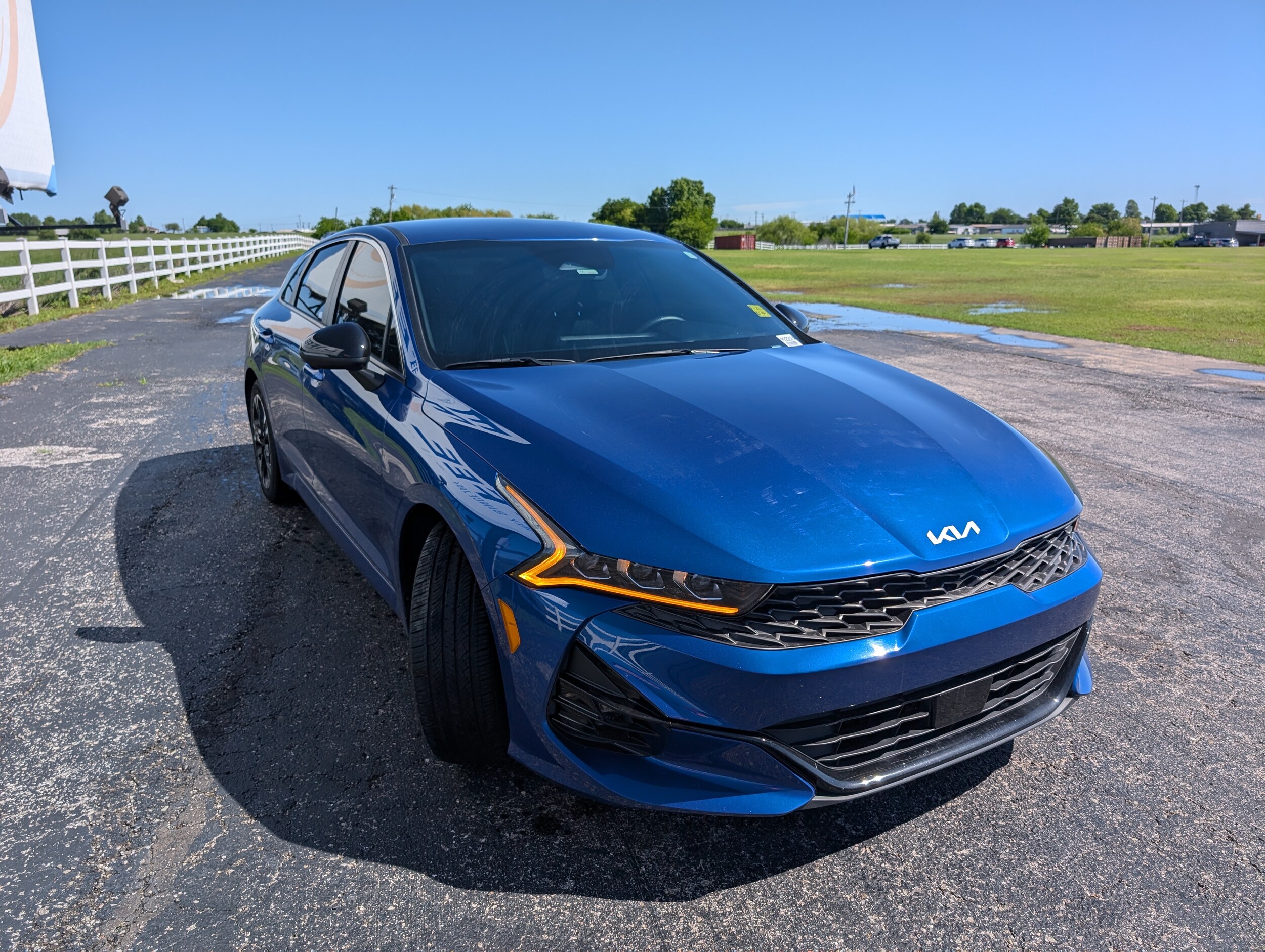 2023 Kia K5 GT-Line photo 3