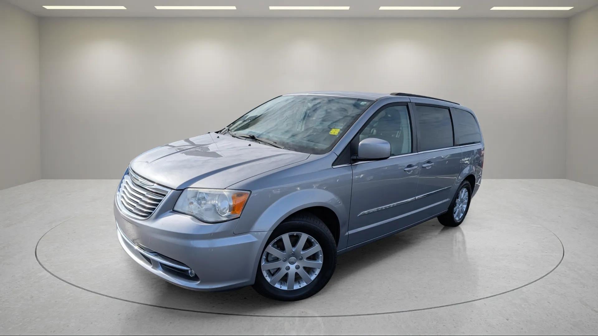 2013 Chrysler Town & Country Touring