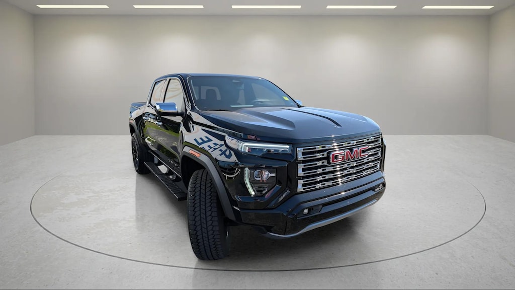 Used 2024 GMC Canyon Denali Truck Crew Cab