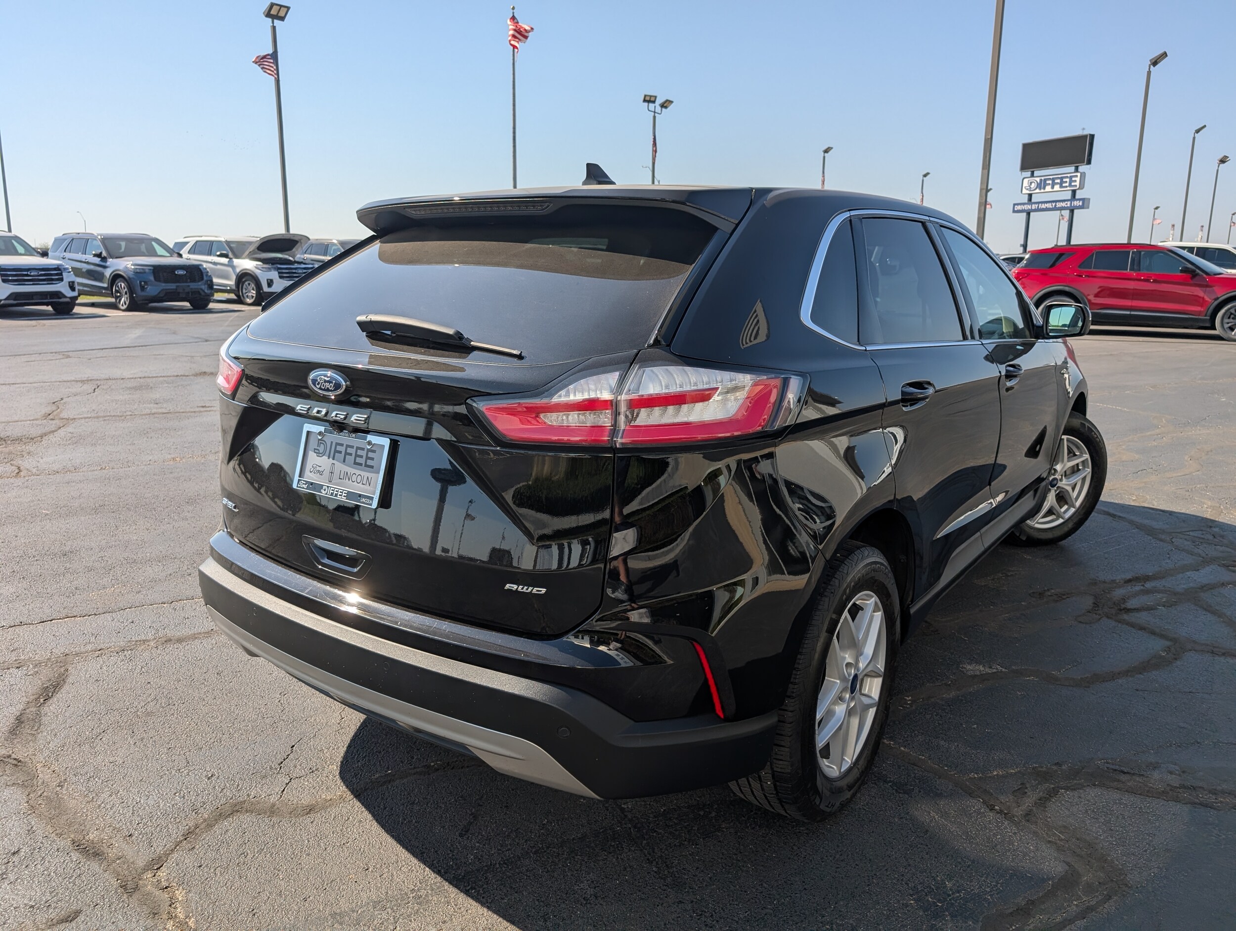 2022 Ford Edge SEL photo 4