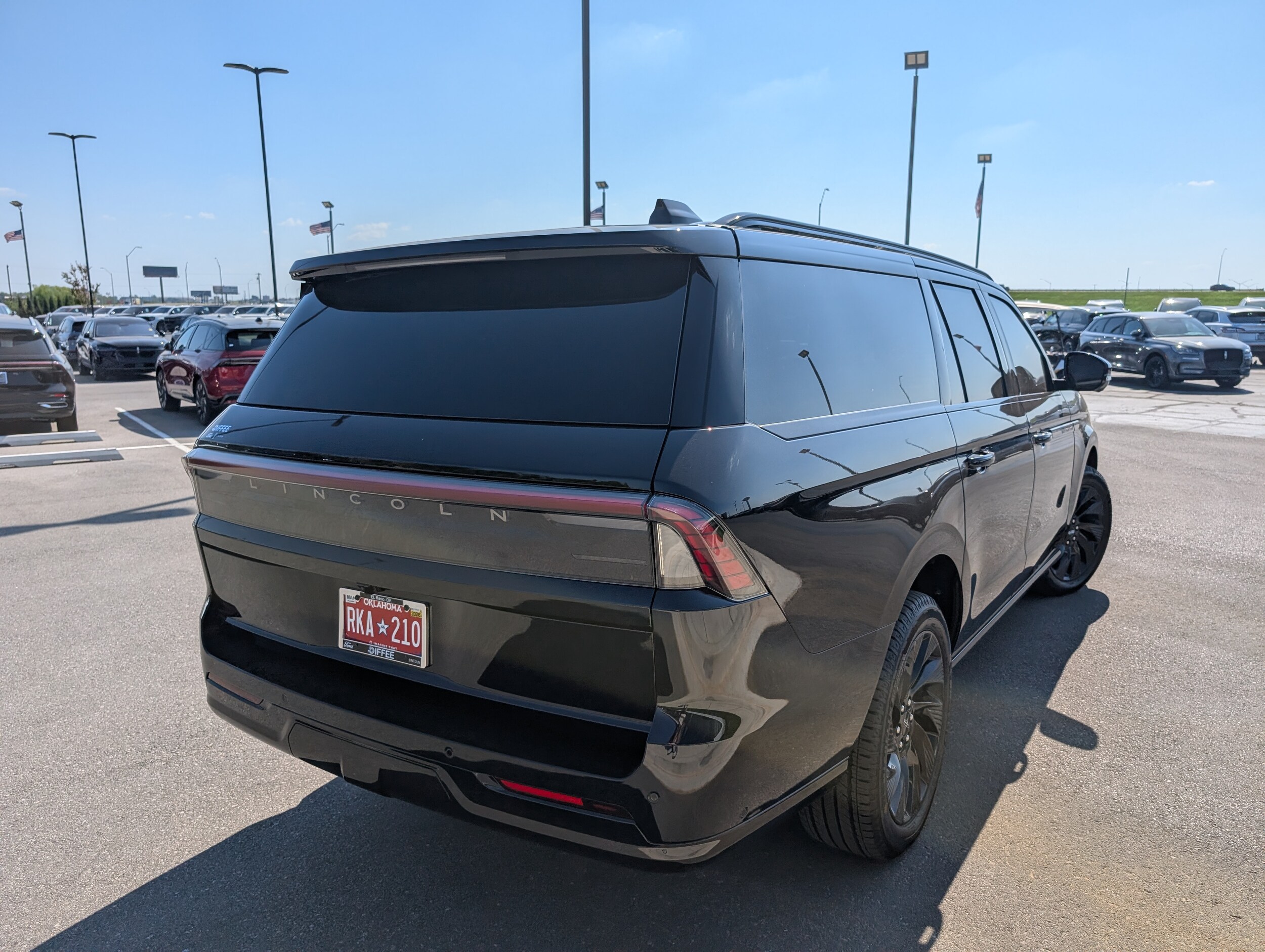 2025 Lincoln Navigator L Reserve photo 3