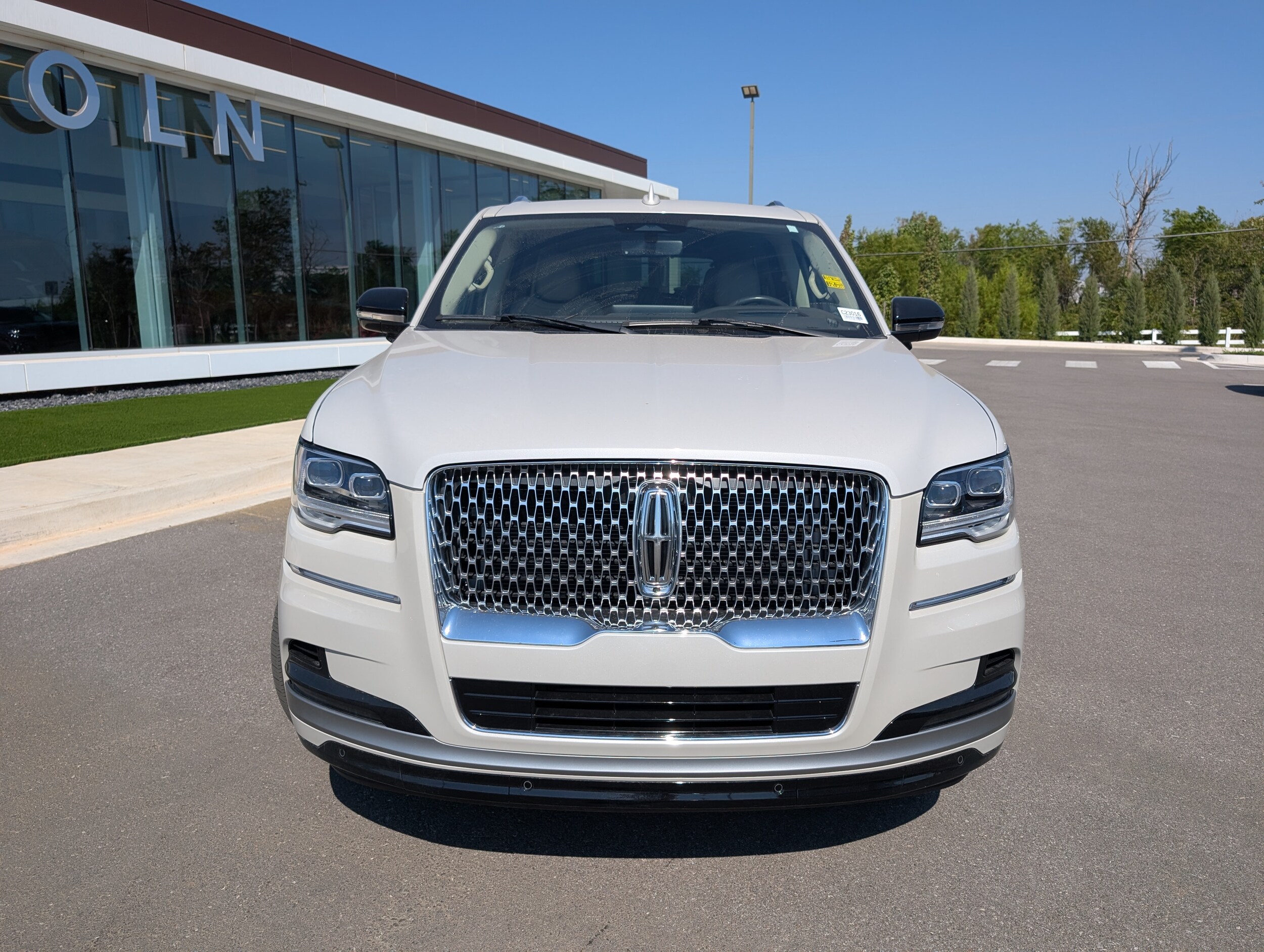 2024 Lincoln Navigator Reserve photo 2