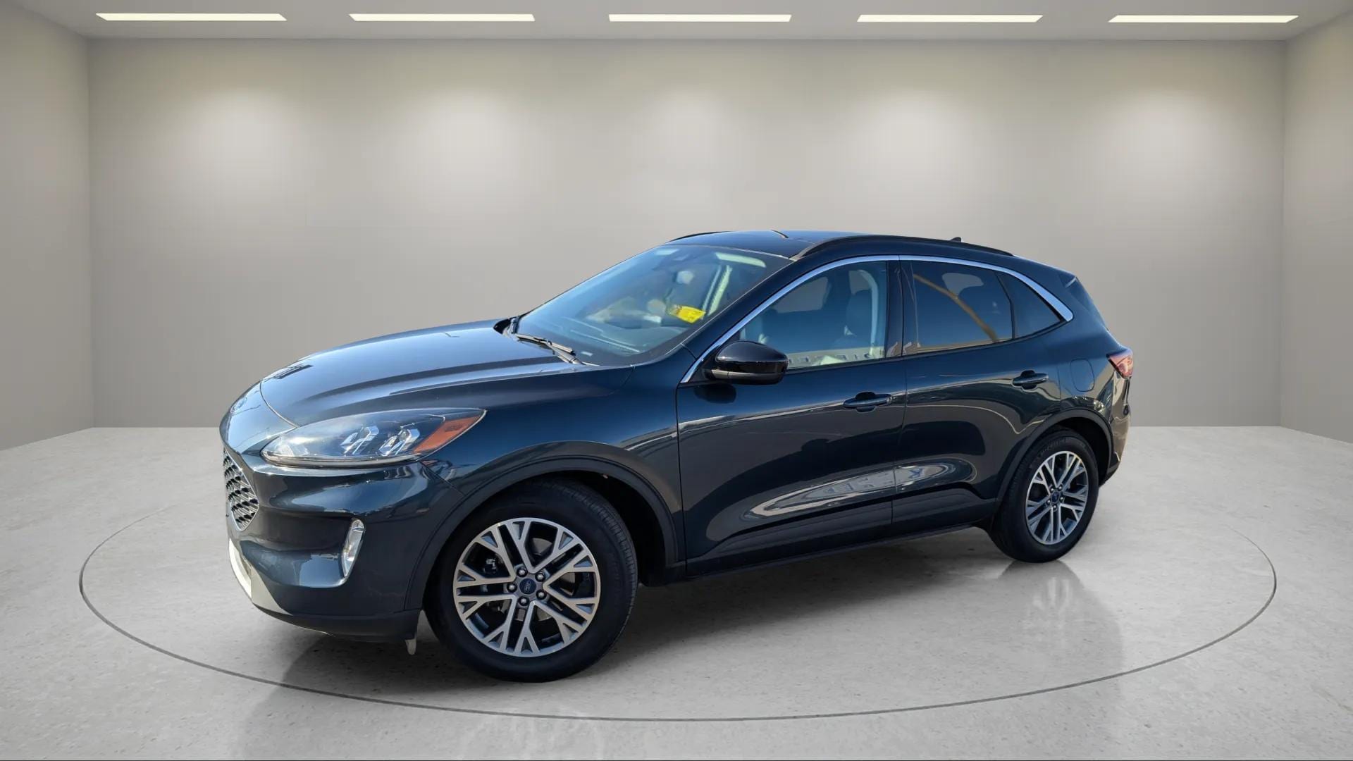 2022 Ford Escape SEL's photo