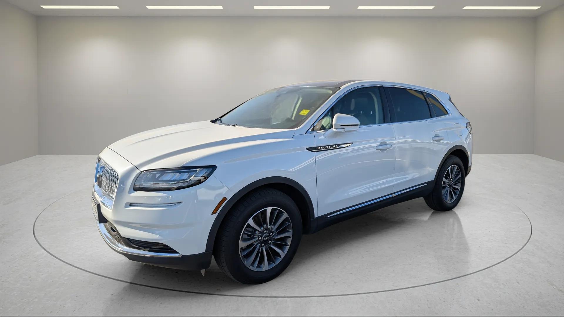 2022 Lincoln Nautilus Reserve's photo