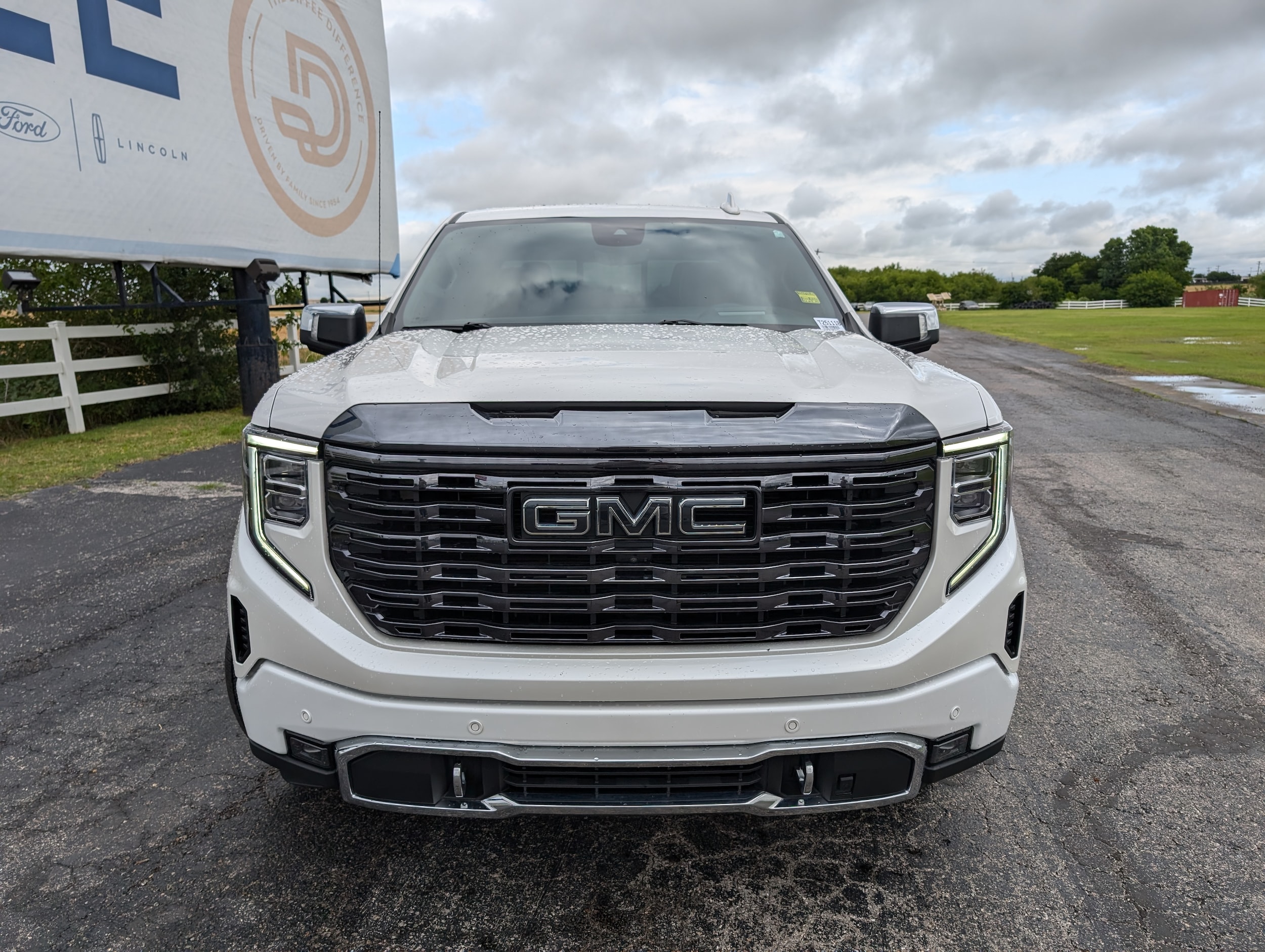 Used 2022 GMC Sierra 1500 Denali Denali Ultimate with VIN 1GTUUHET5NZ620157 for sale in El Reno, OK