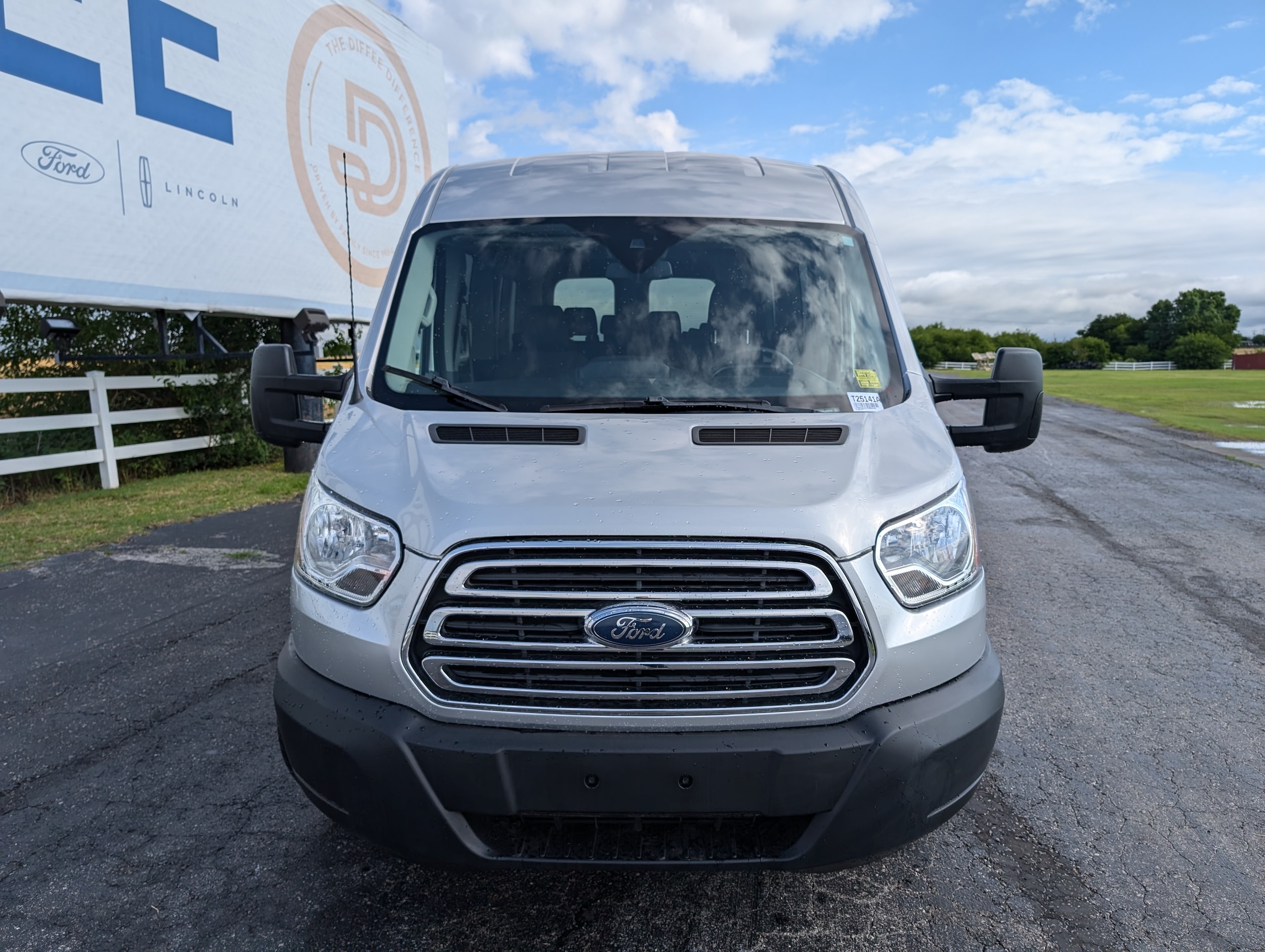 Used 2018 Ford Transit Wagon XLT with VIN 1FBAX2CG3JKA69439 for sale in El Reno, OK