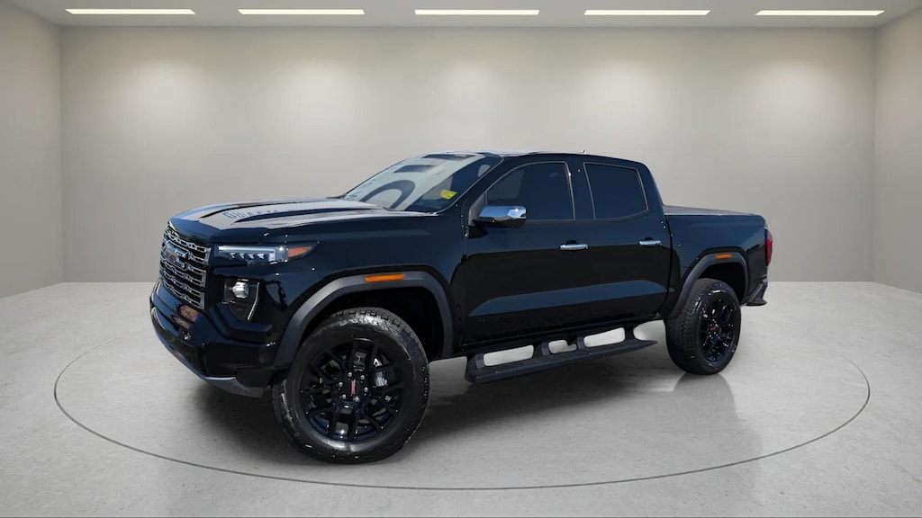 Used 2024 GMC Canyon Denali Truck Crew Cab