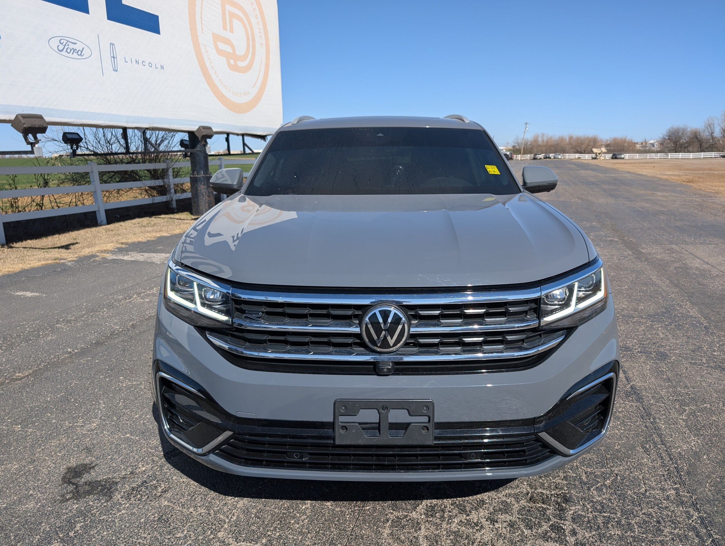Used 2021 Volkswagen Atlas Cross Sport SEL Premium R-Line with VIN 1V2FE2CA9MC238752 for sale in El Reno, OK