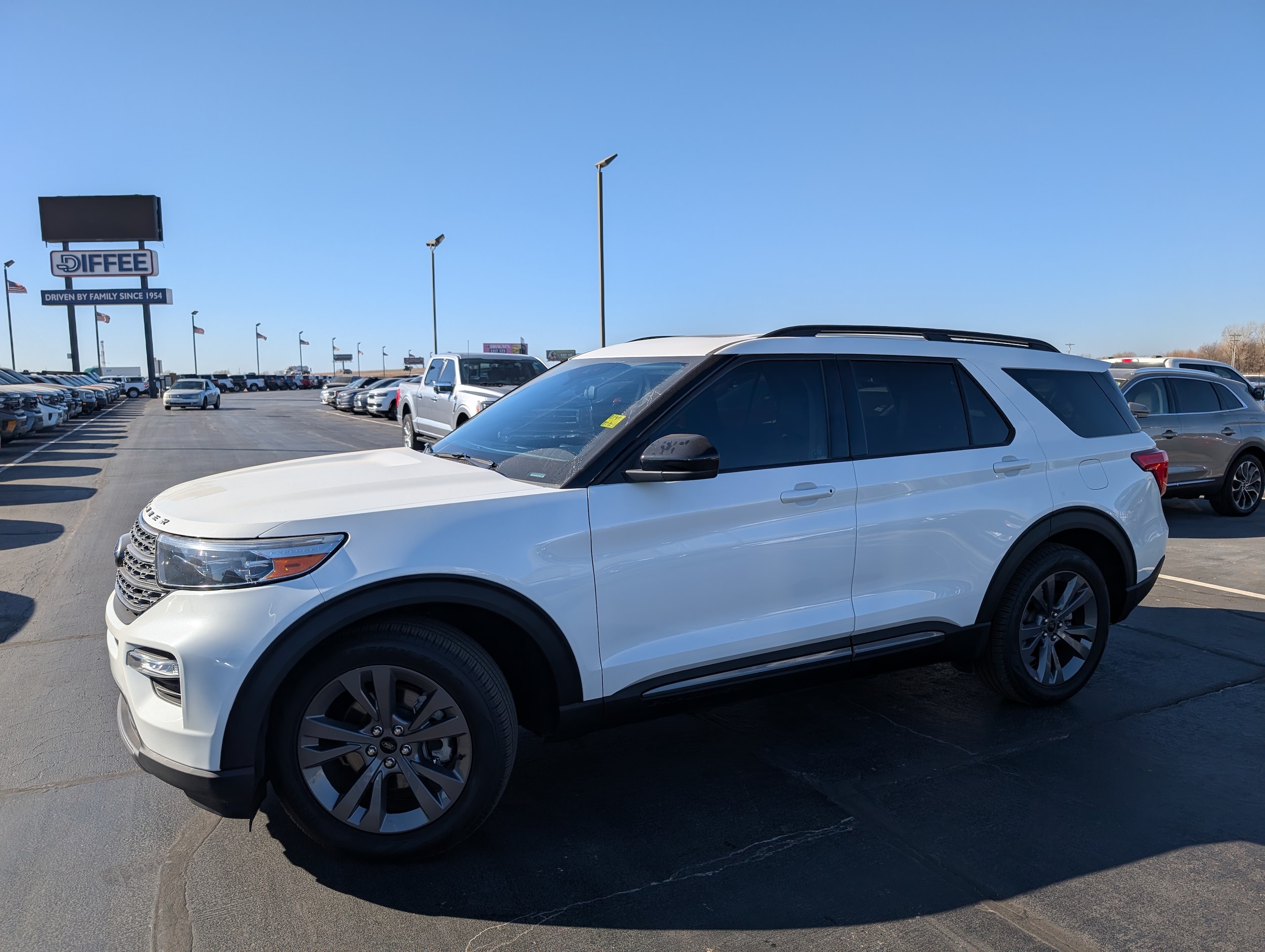 2022 Ford Explorer XLT's photo