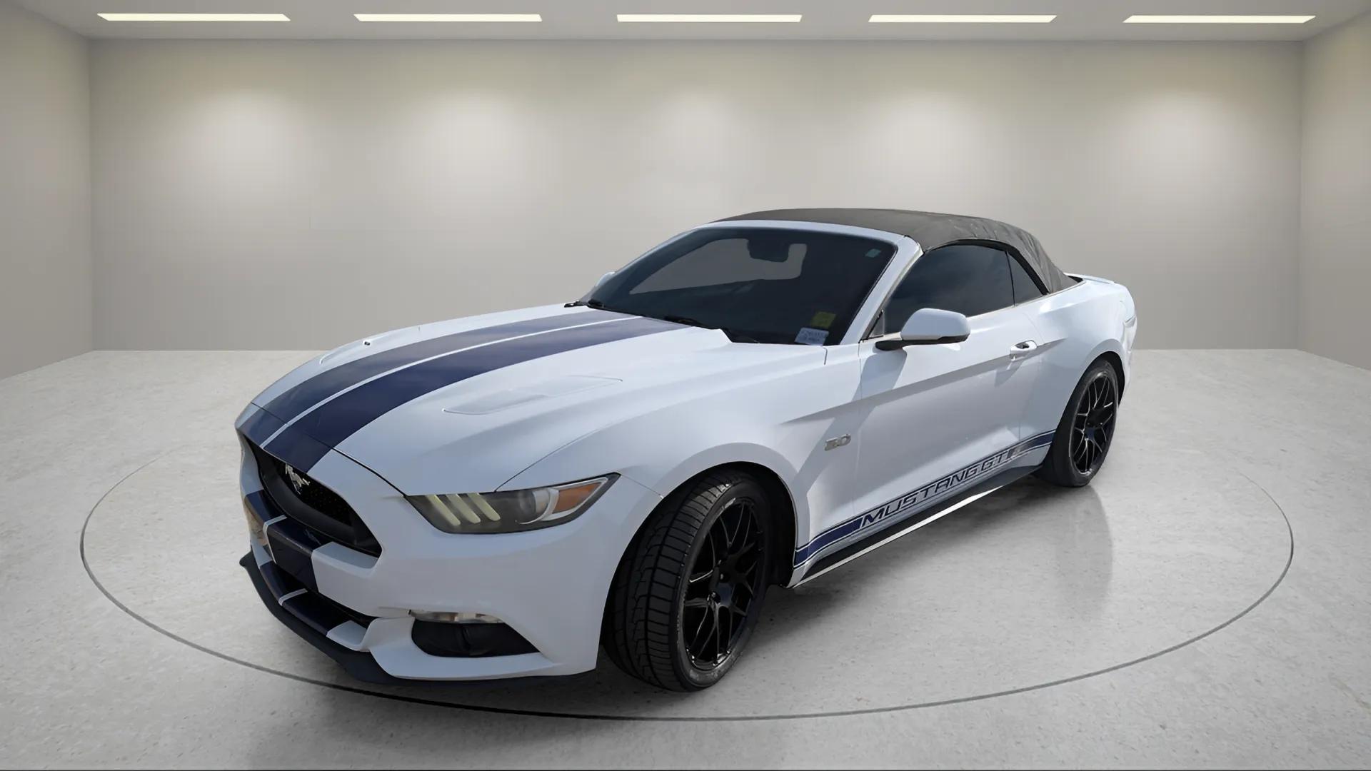 2017 Ford Mustang GT Premium's photo