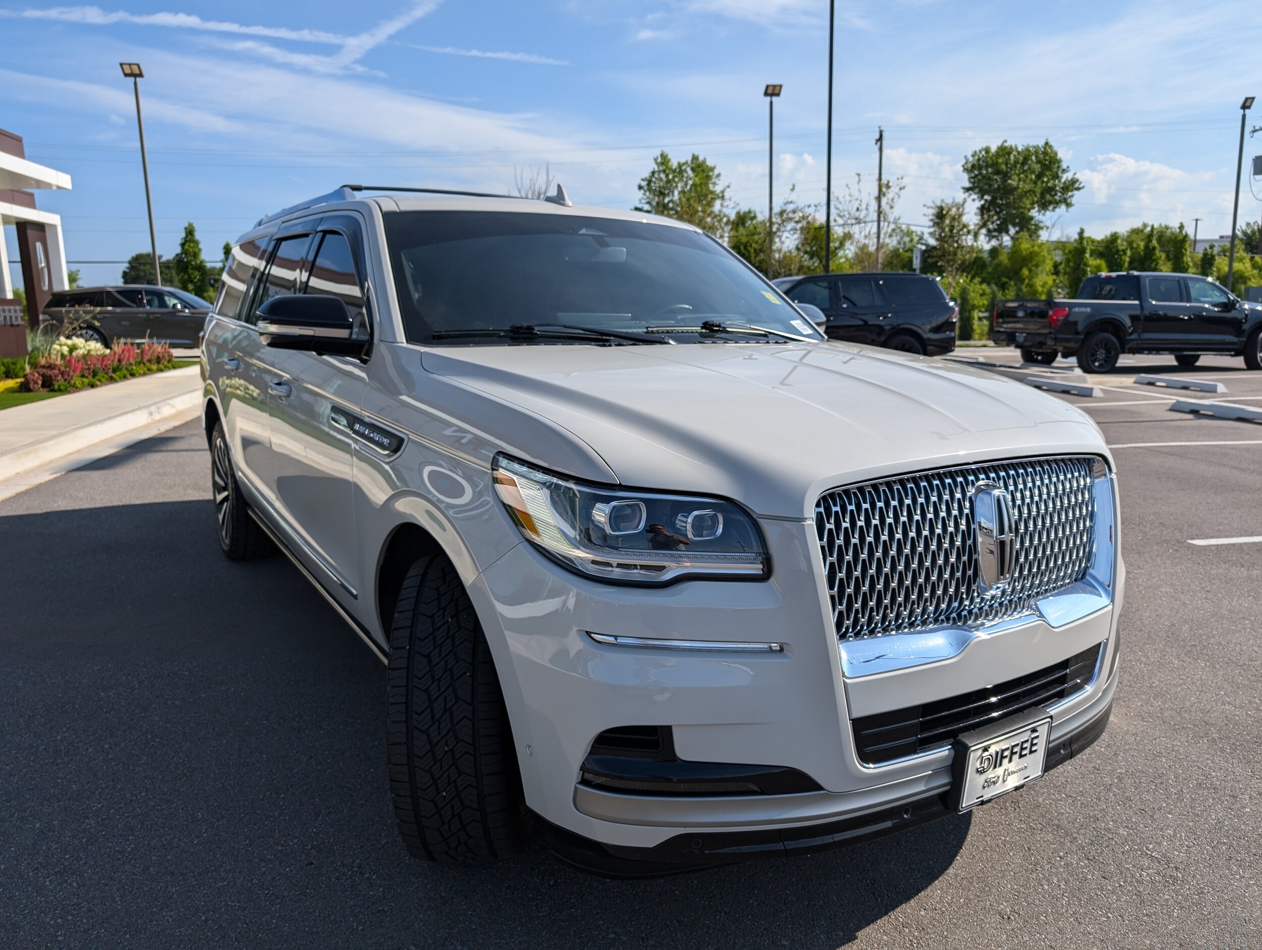2023 Lincoln Navigator L Reserve photo 3