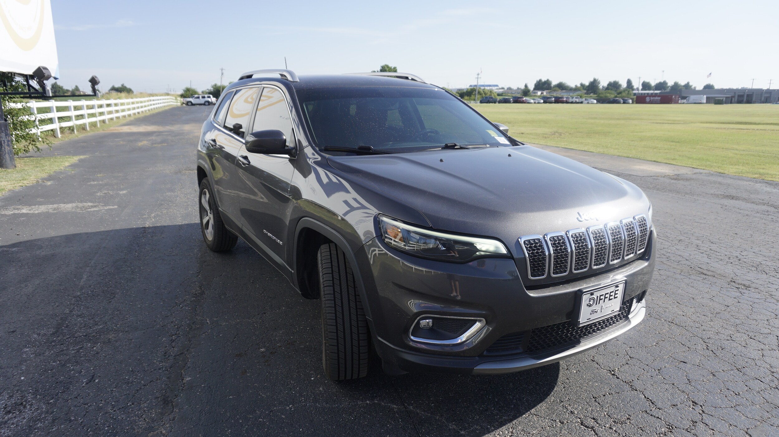 2020 Jeep Cherokee Limited photo 3