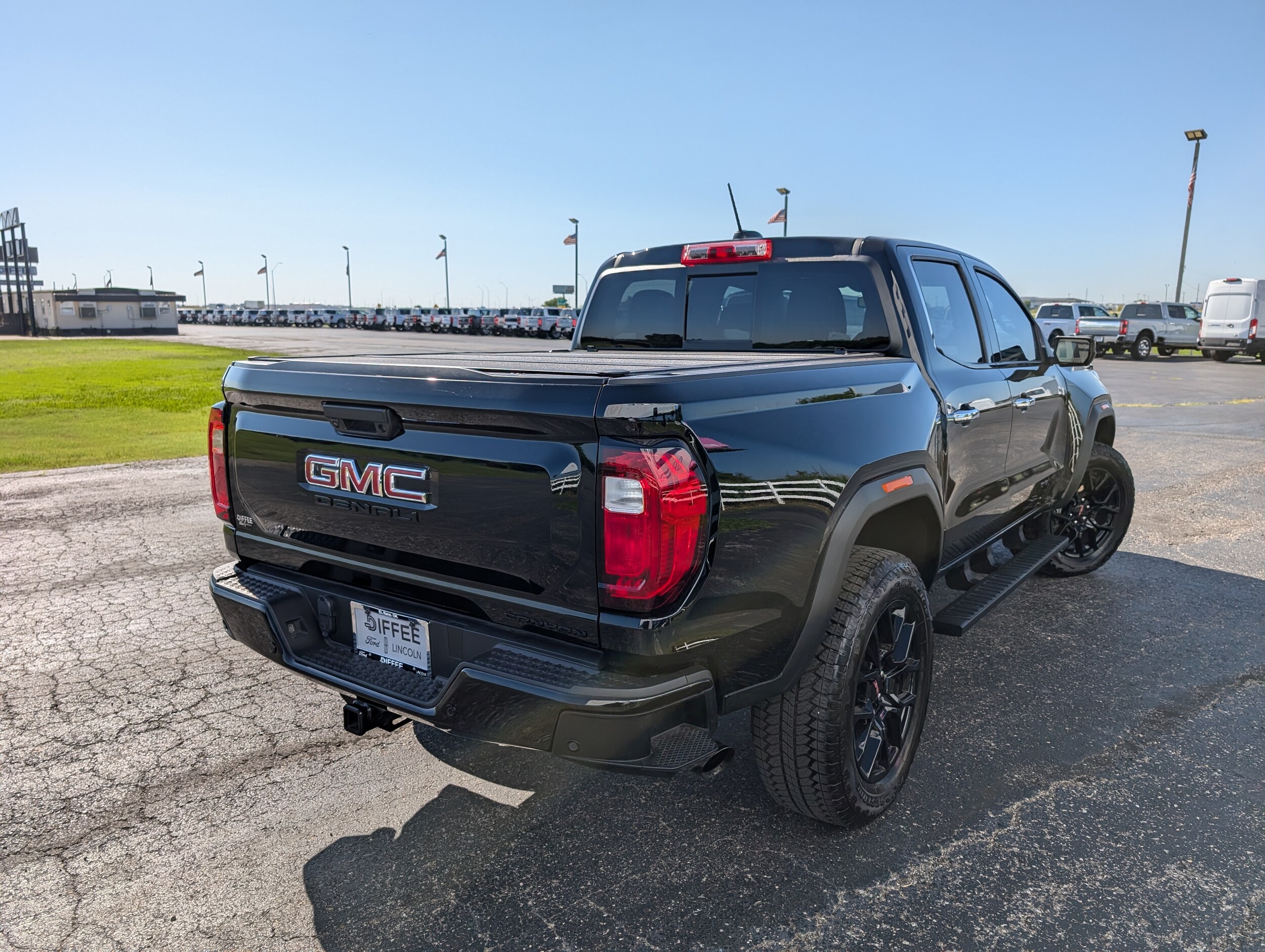 2024 Gmc Canyon Denali photo 3