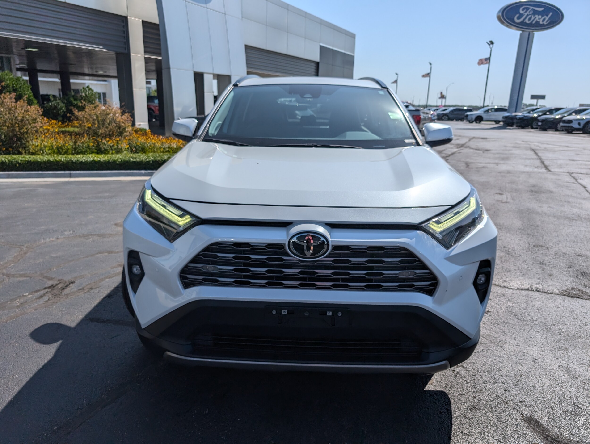 2023 Toyota RAV4 Limited photo 2