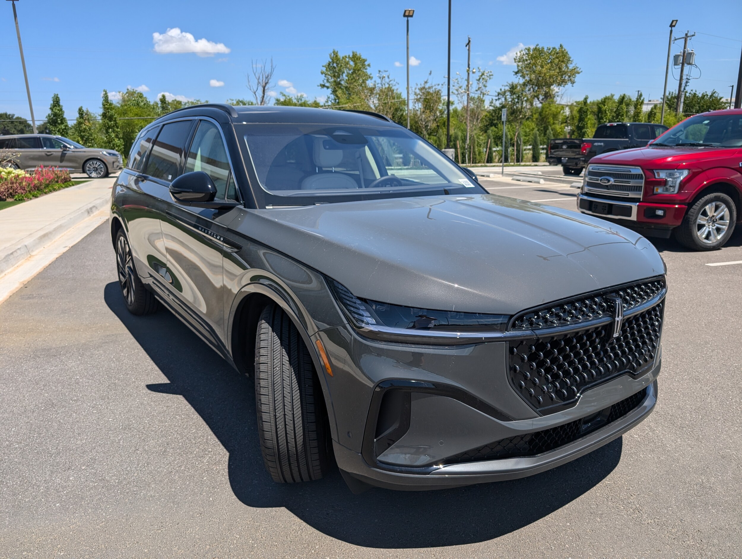 2024 Lincoln Nautilus Black Label photo 3
