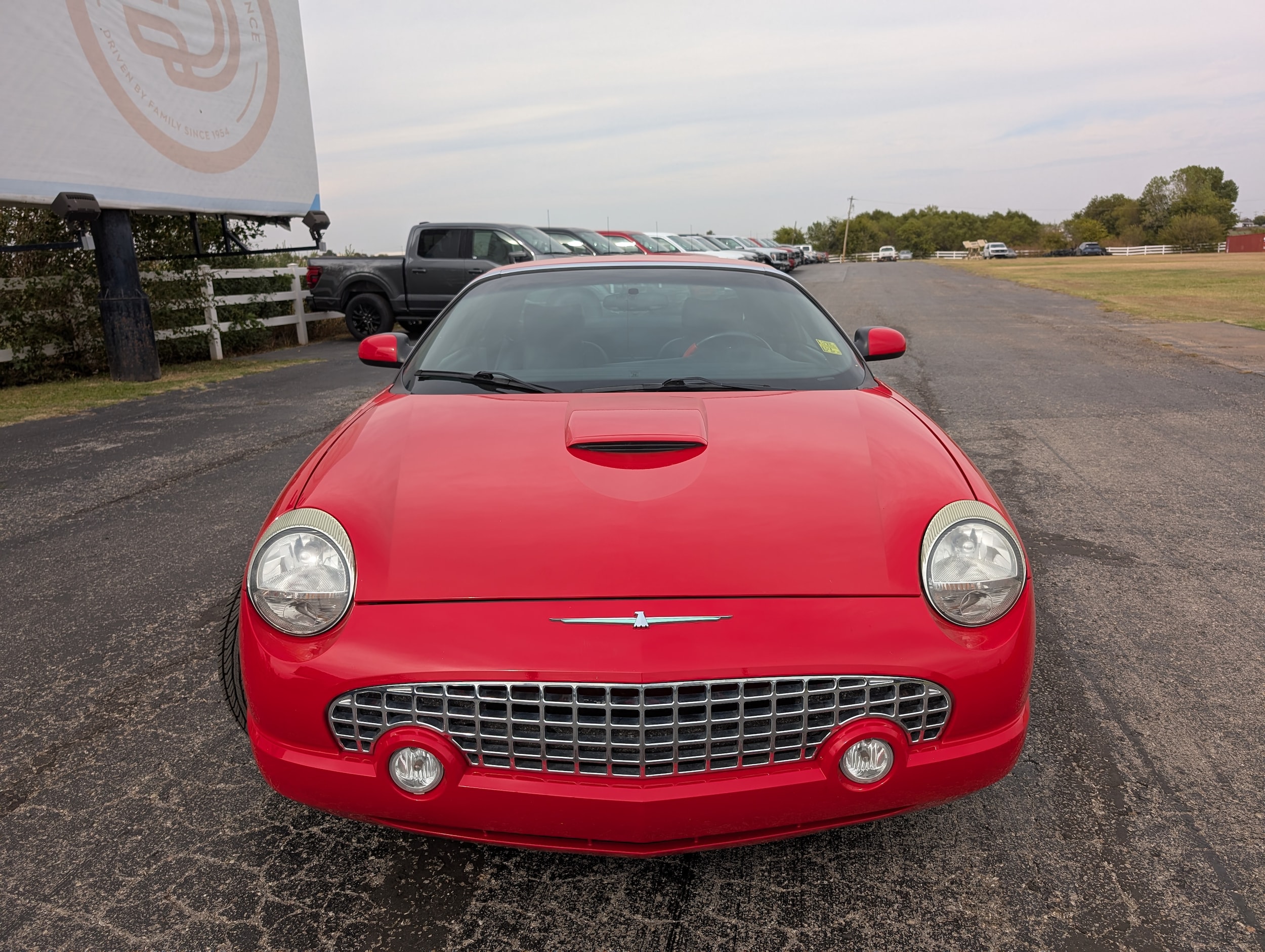 2003 Ford Thunderbird photo 2