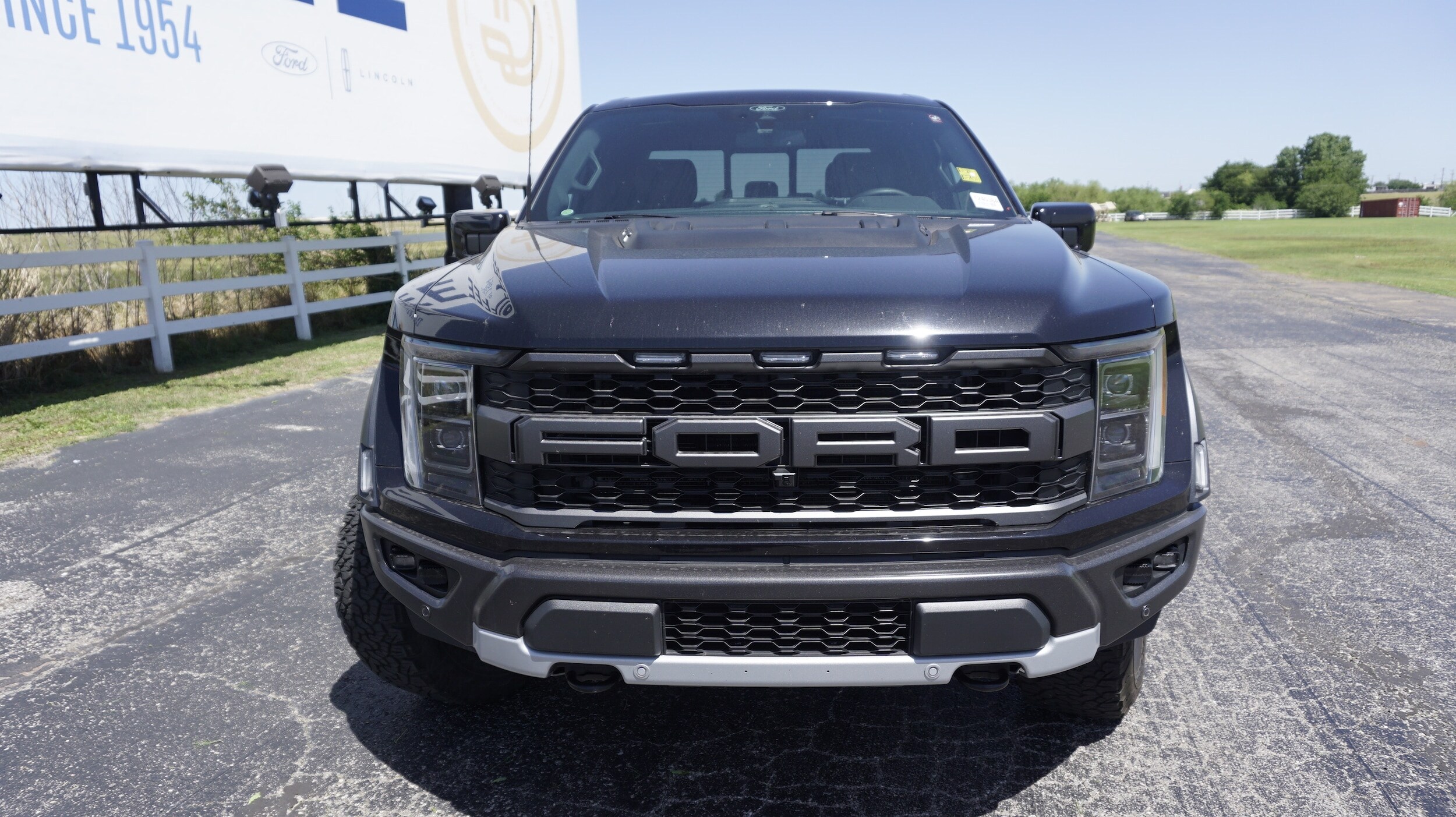 Used 2022 Ford F-150 Raptor with VIN 1FTFW1RG8NFA11847 for sale in El Reno, OK