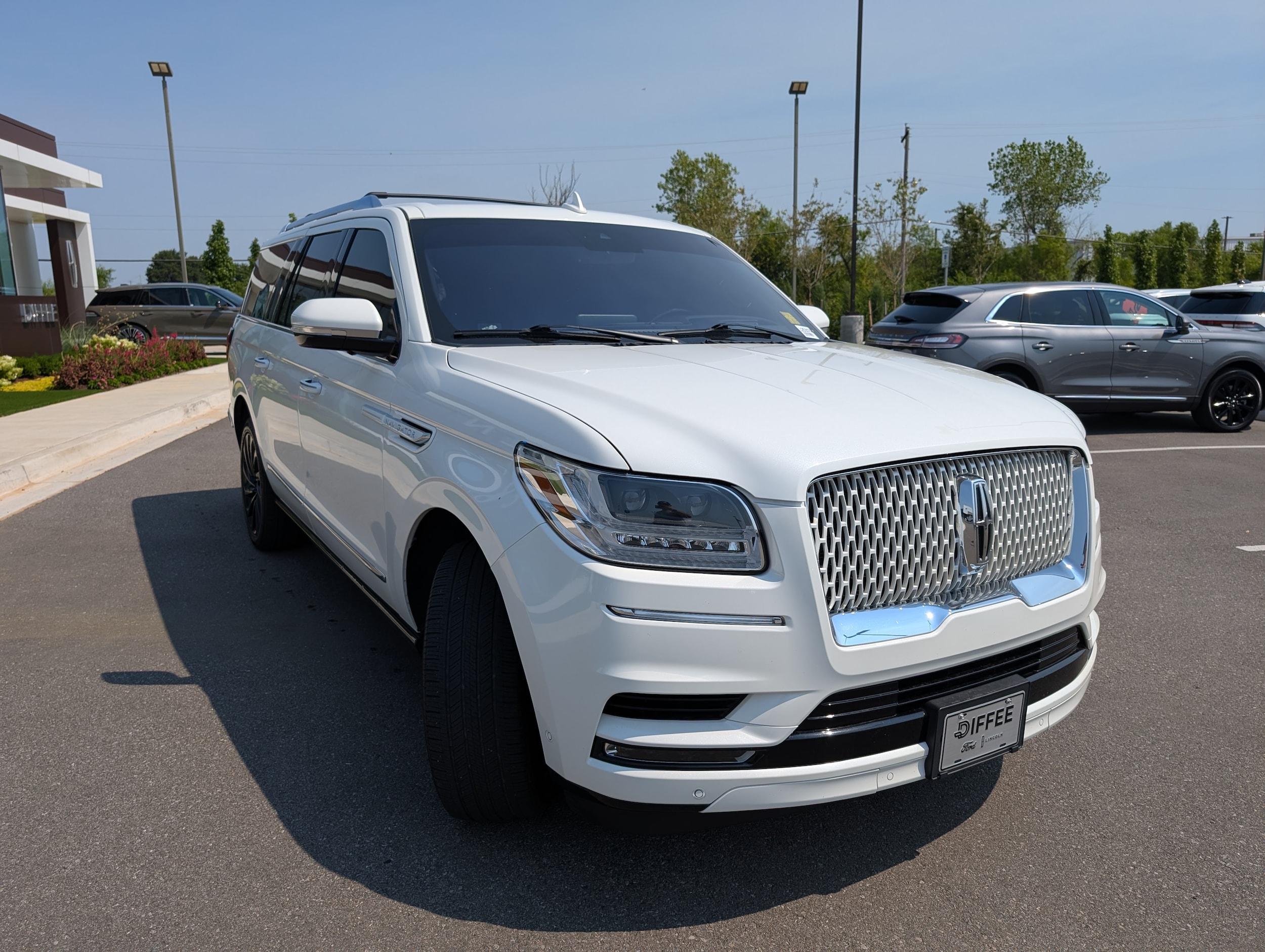 2020 Lincoln Navigator L Reserve photo 3