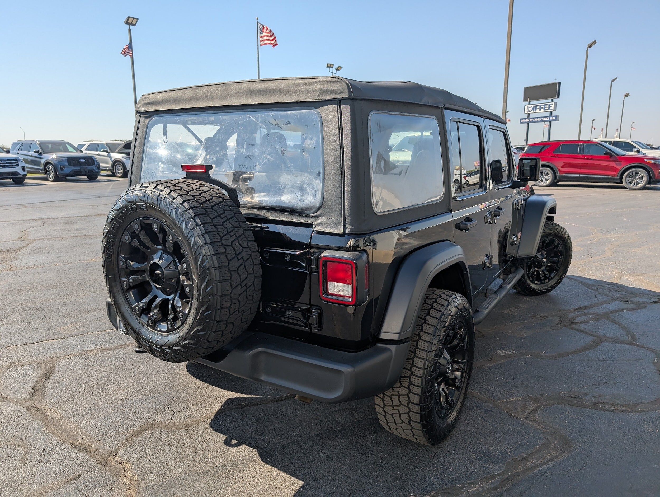 2018 Jeep Wrangler Unlimited Sport photo 3