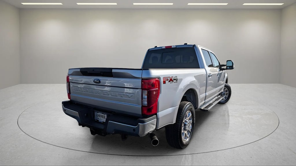 Used 2022 Ford F-250 Lariat Crew Cab Truck