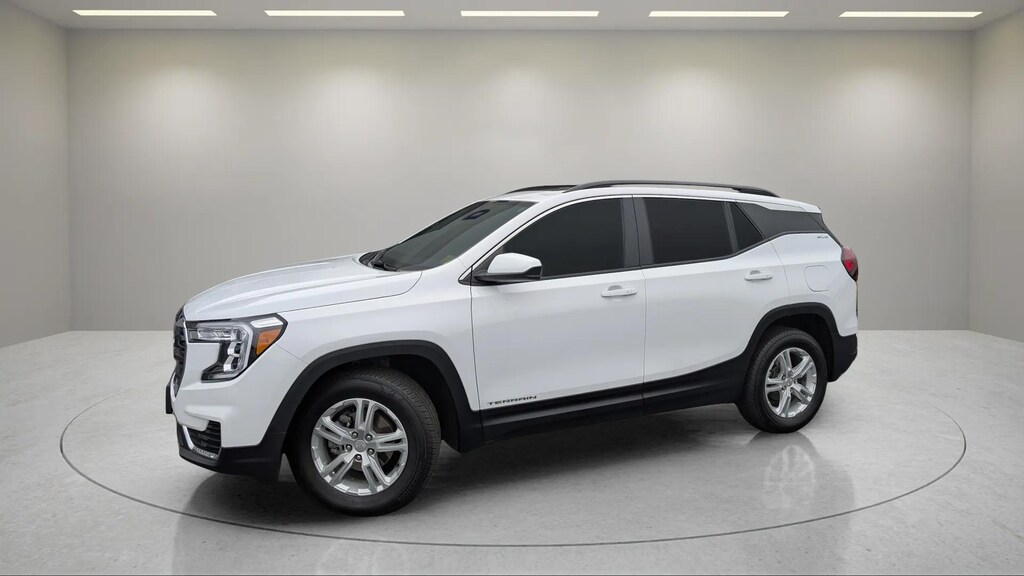 Used 2023 GMC Terrain SLE SUV
