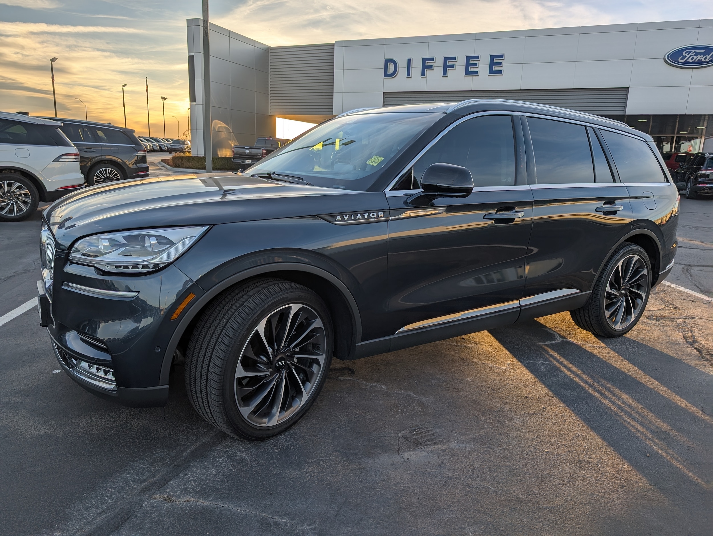 2022 Lincoln Aviator Reserve's photo
