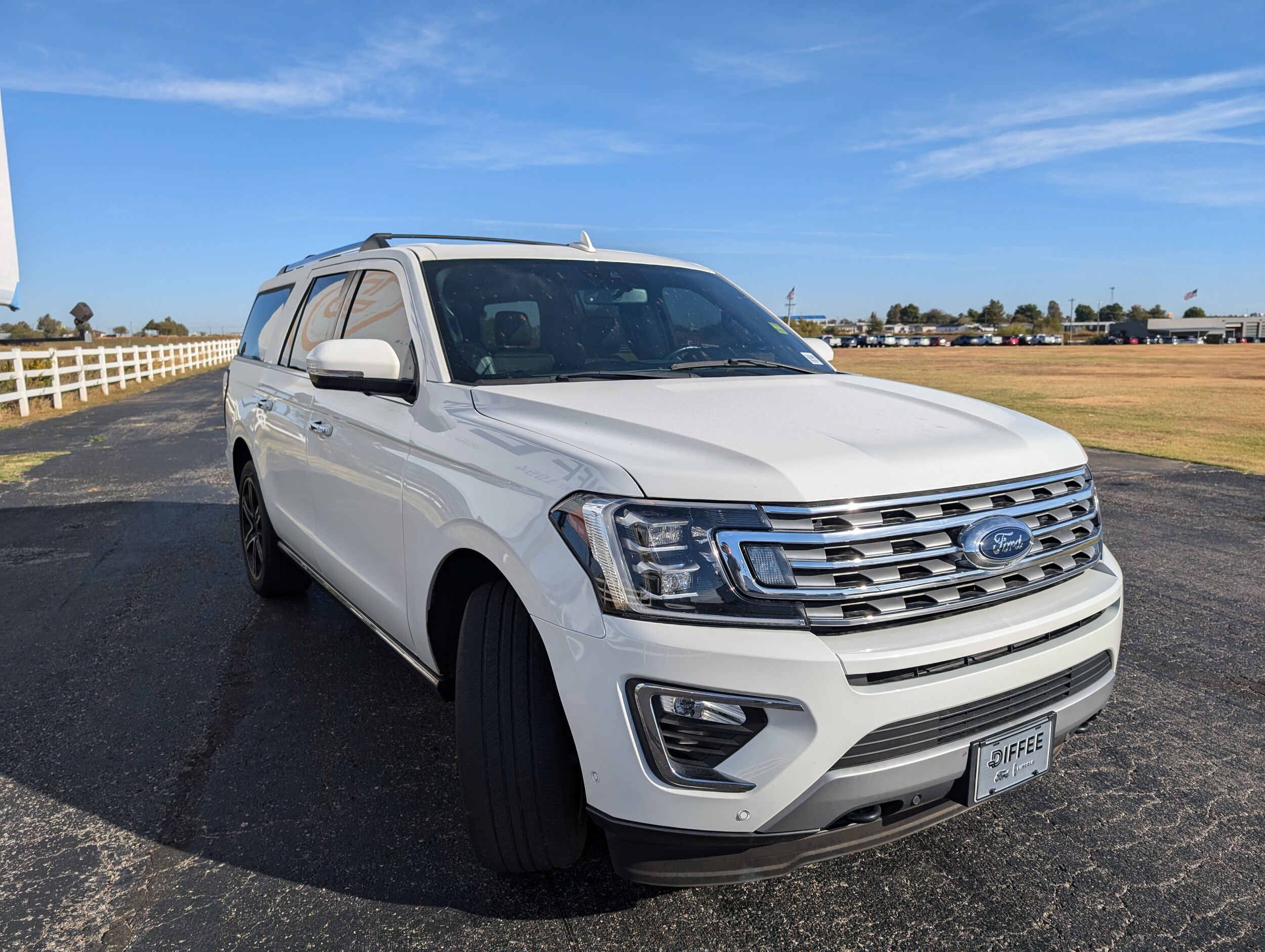 2021 Ford Expedition MAX Limited photo 3