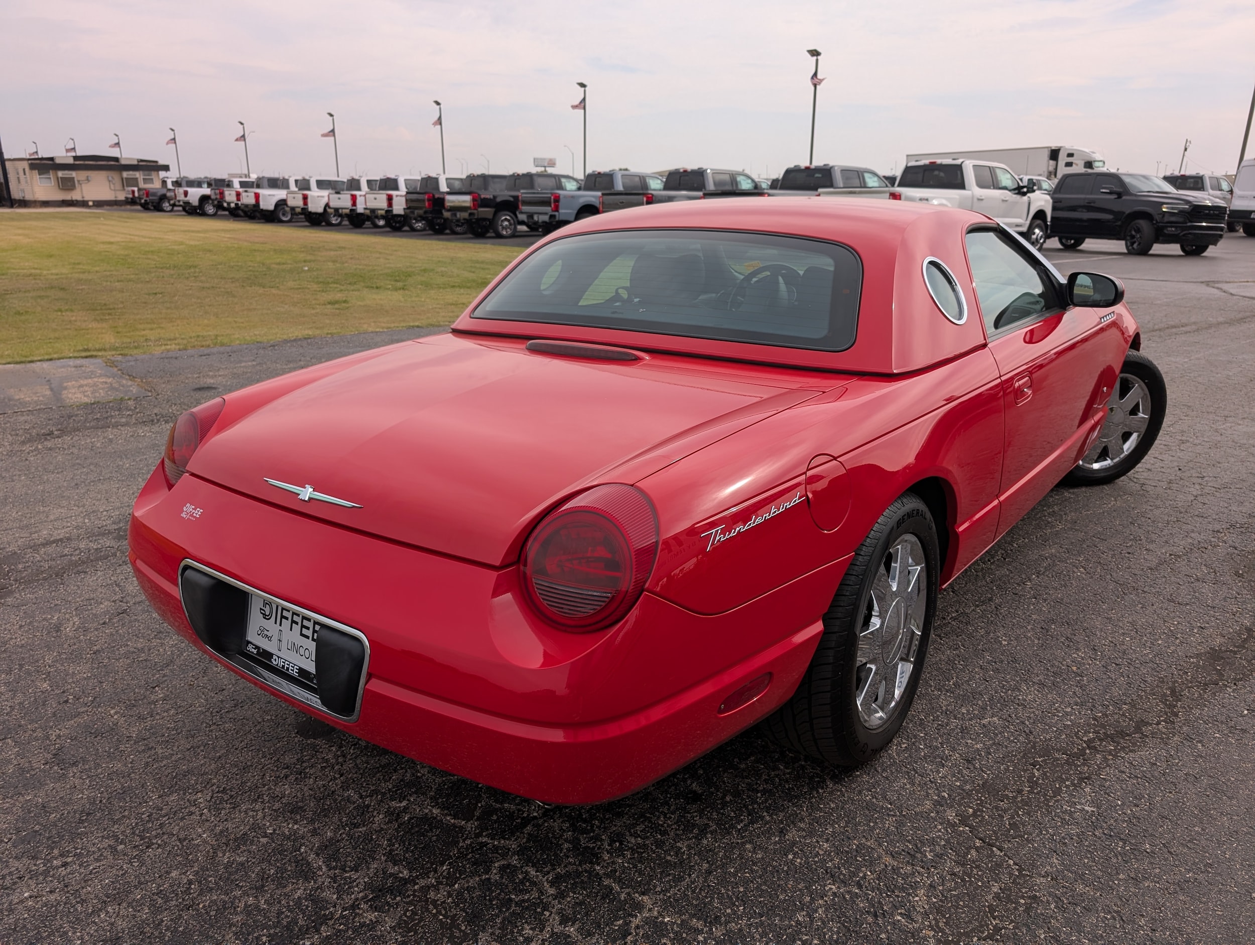 2003 Ford Thunderbird photo 3