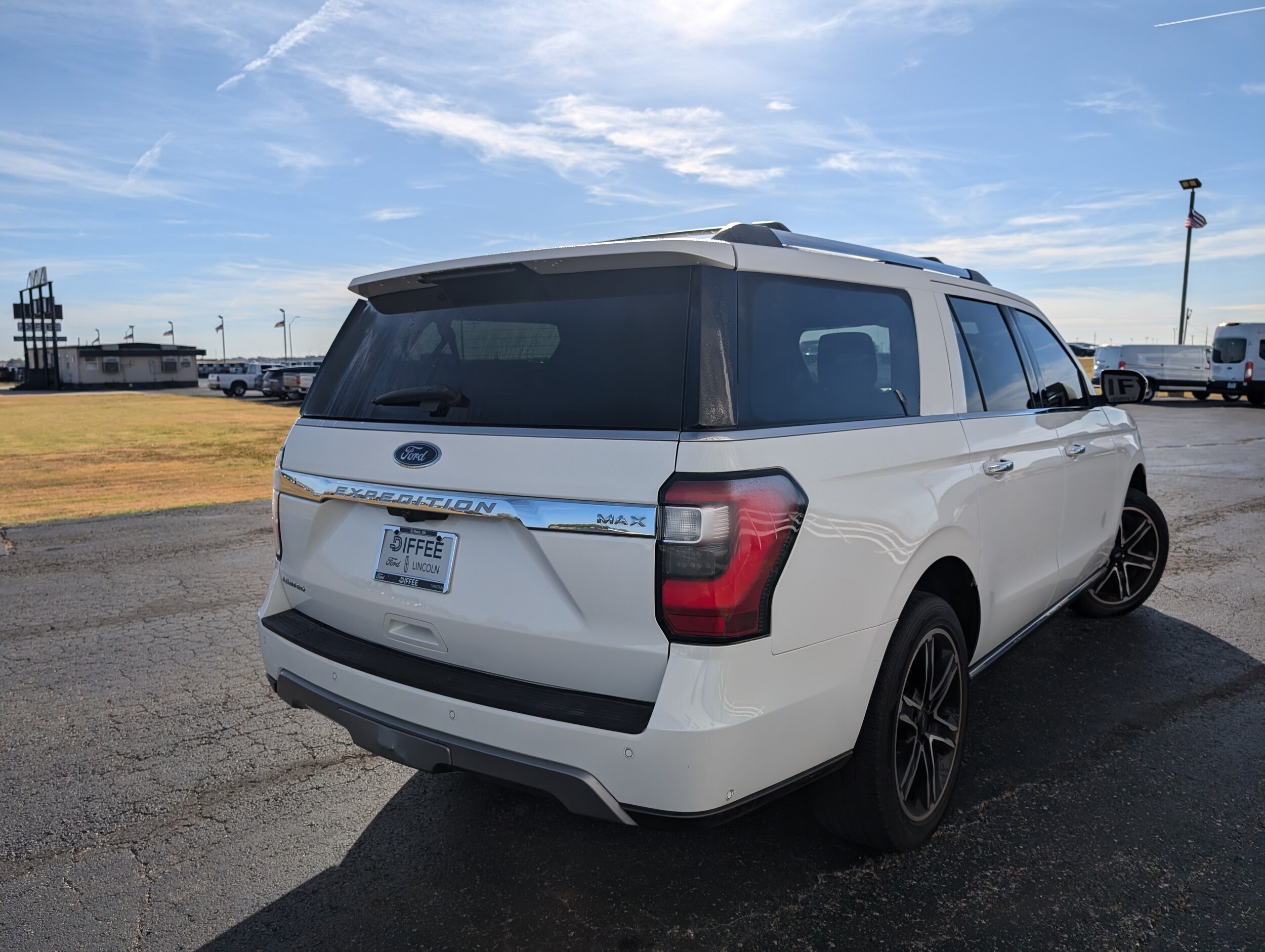 2021 Ford Expedition MAX Limited photo 4