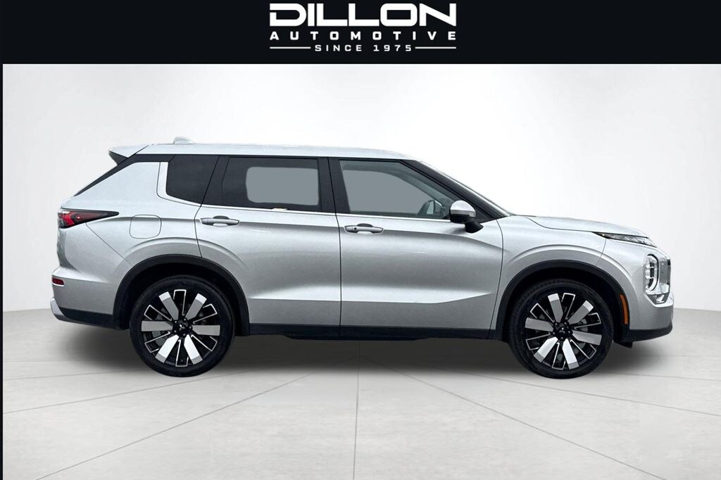 Certified 2025 Mitsubishi Outlander SE SUV