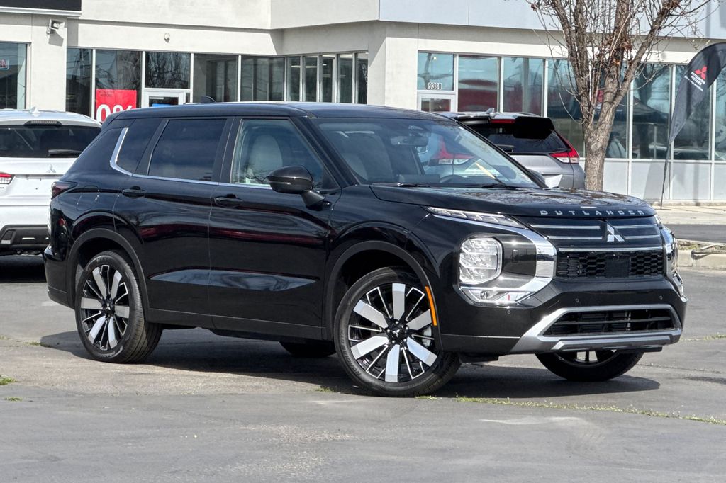 2026 Mitsubishi Outlander SE S-AWC's photo