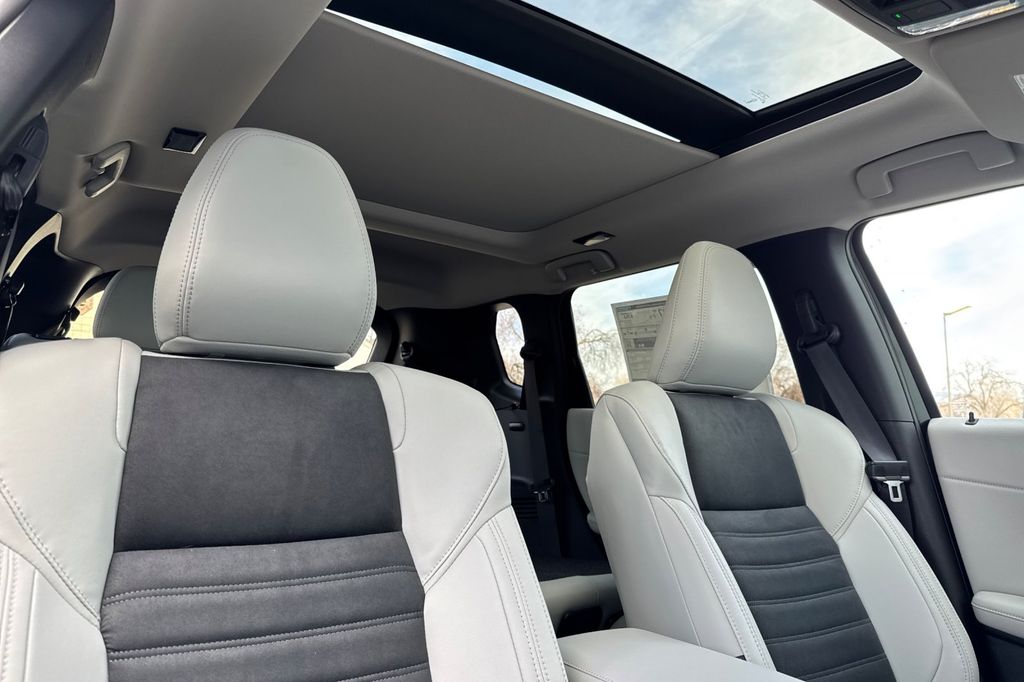 2026 Mitsubishi Outlander SE - Photo 17