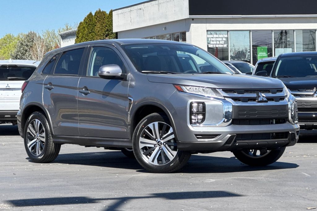 2026 Mitsubishi Outlander Sport 2.0 SE AWC CVT's photo