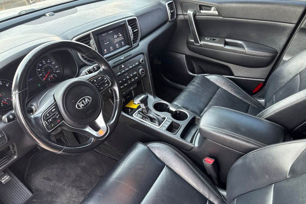 2017 Kia Sportage EX - Photo 10