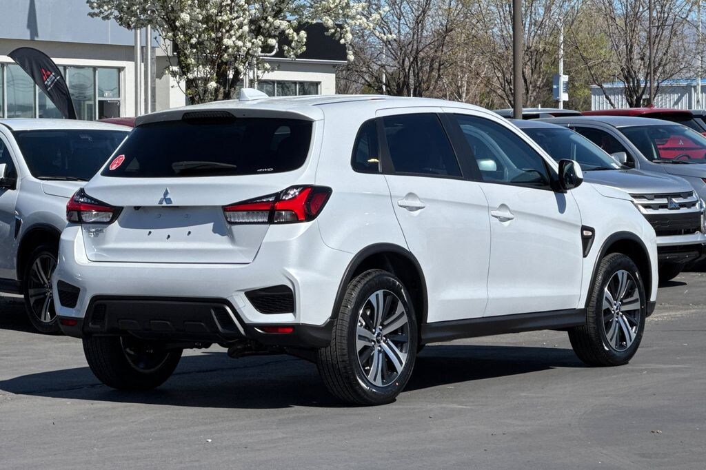 New 2026 Mitsubishi Outlander Sport 2.0 ES SUV