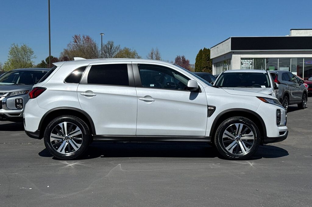 New 2026 Mitsubishi Outlander Sport 2.0 ES SUV