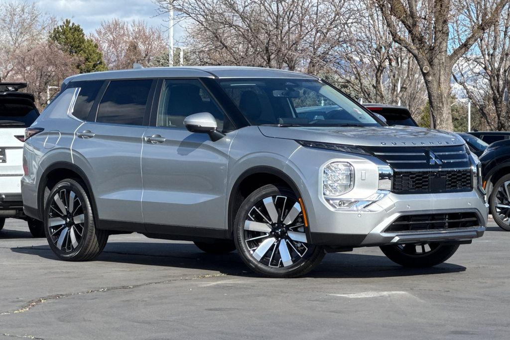 2026 Mitsubishi Outlander SE S-AWC's photo