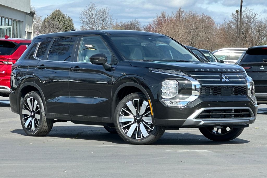 2026 Mitsubishi Outlander SE S-AWC's photo