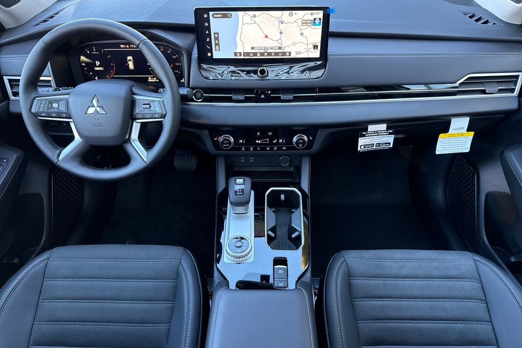 2026 Mitsubishi Outlander SE - Photo 13