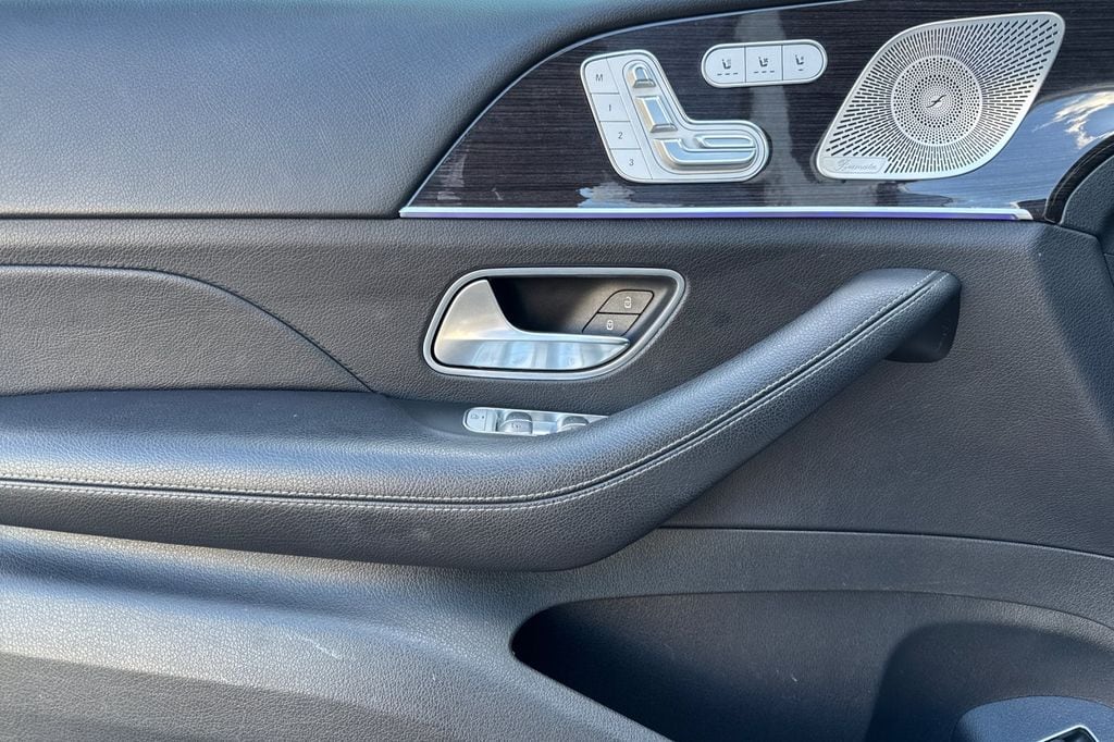2022 Mercedes-Benz GLS GLS450 - Photo 12