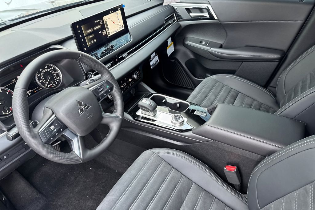 2026 Mitsubishi Outlander SE - Photo 9