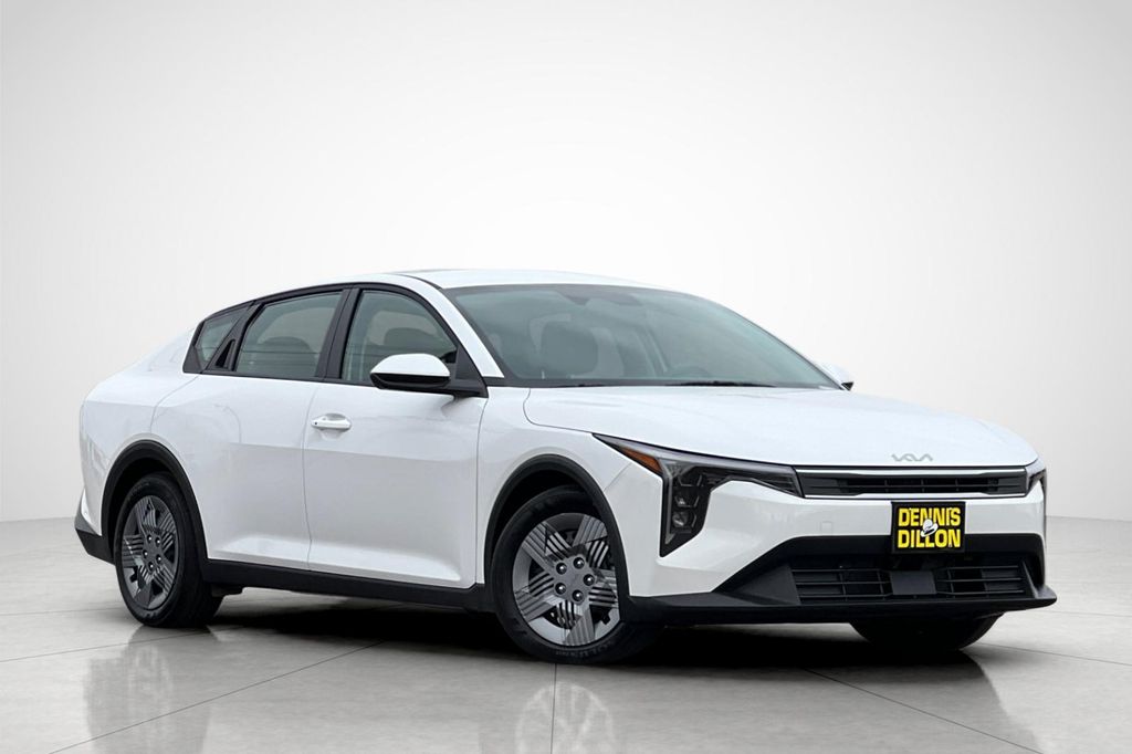 2025 Kia K4 LX
