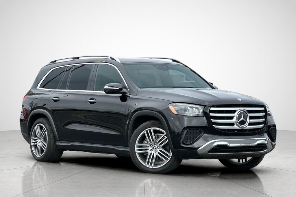2024 Mercedes-Benz GLS Base