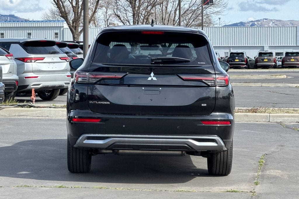 2026 Mitsubishi Outlander SE - Photo 7
